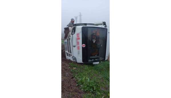 Bandırma'da okul servisi kaza yaptı 8 öğrenci hastaneye kaldırıldı