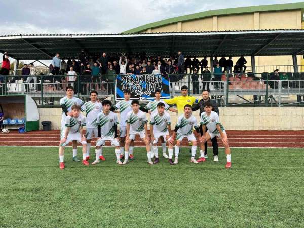 Okul Sporları Gençler Futbol Müsabakaların şampiyonu Mesleki ve Teknik Anadolu Lisesi