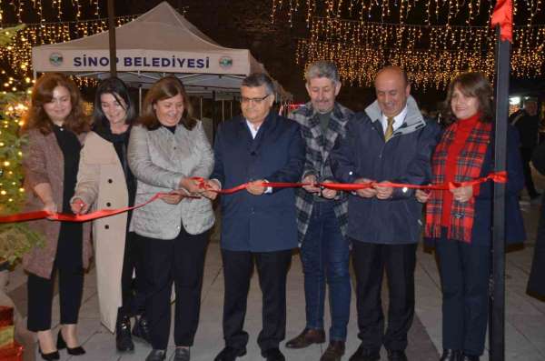 Sinop'ta yılbaşı pazarı açıldı