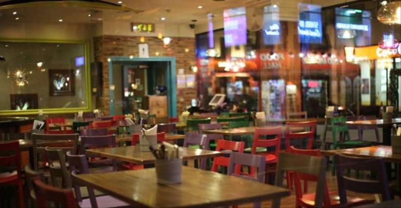 Lokanta ve restoranlarda masalar kaldırılıyor