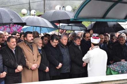 AK Parti İl Başkanı Revi'nin acı günü 