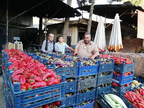 Kilis'te kurutmalık patlıcanlar ile biberler piyasada 
