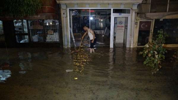 Tokat'ta ev ve iş yerlerini su bastı 