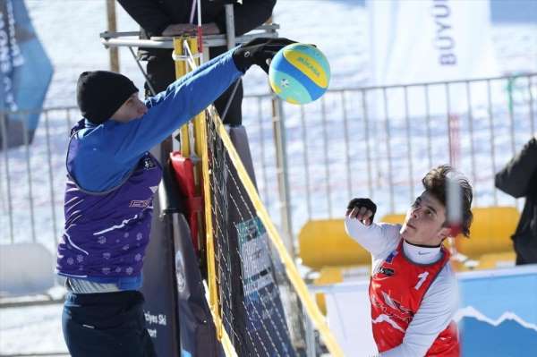 Kar Voleybolu Türkiye Şampiyonası heyecanı Toroslar'da 