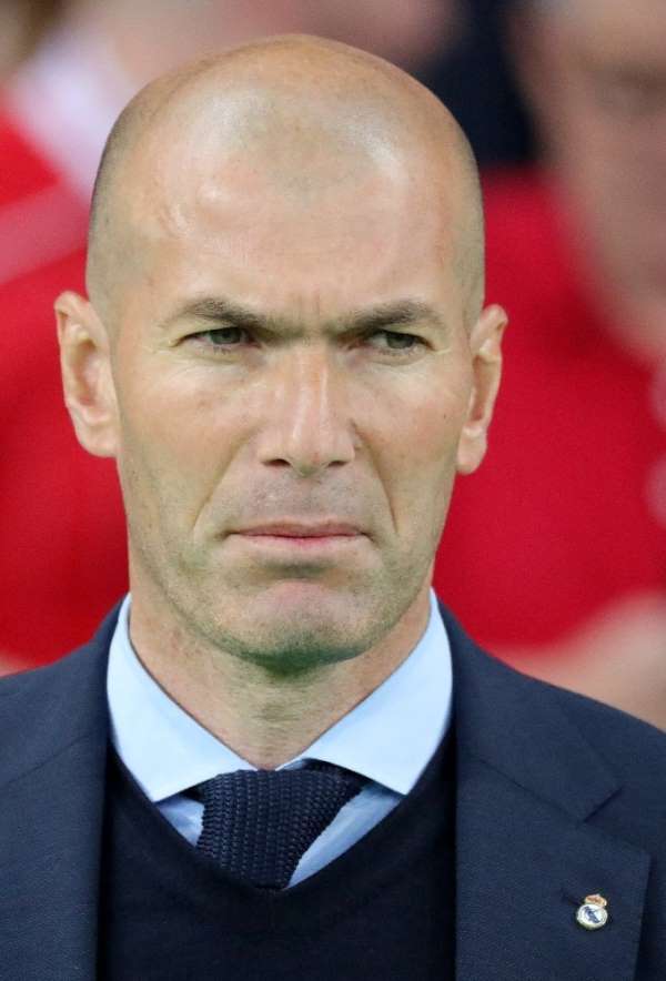 Zinedine Zidane'ın korona virüs testi pozitif çıktı 