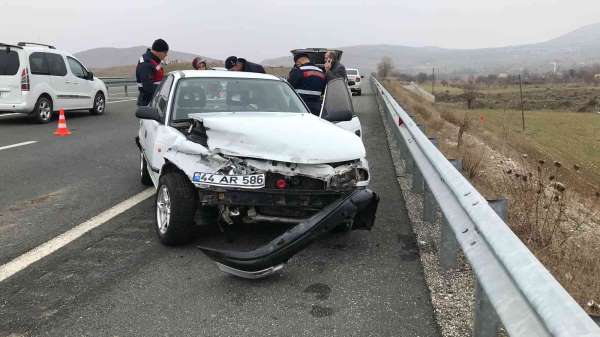 Elazığ'da trafik kazası: 4'ü çocuk 7 yaralı - Elazığ haber
