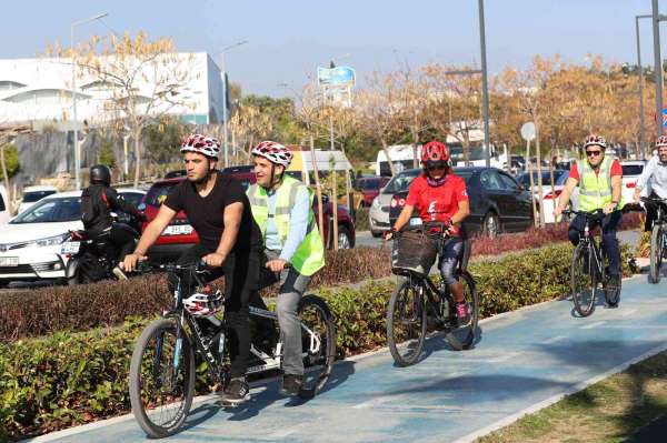 Görme engelliler farkındalık oluşturmak amacıyla pedal çevirdi - Antalya haber