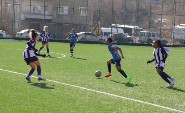 Kadın Futbol Süper Ligi: Hakkarigücü: 1 - Karadeniz Ereğli: 2 - Hakkari haber