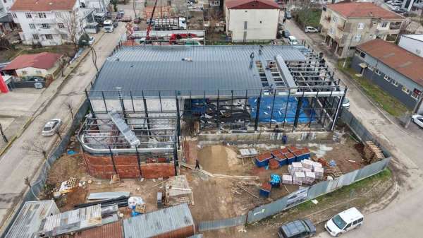 Başiskele Vezirçiftliği Kapalı Spor Salonu inşaatı sürüyor