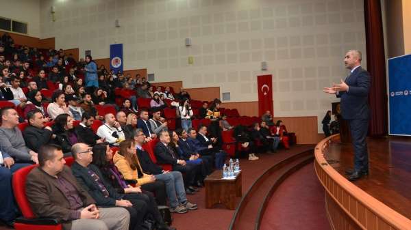 Mersin Üniversitesinde 'Medyada Haber Güven ve İlişkisi' söyleşisi 