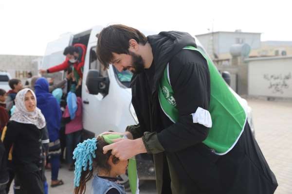 Furkan Aldemir'den Suriye'ye insani yardım 