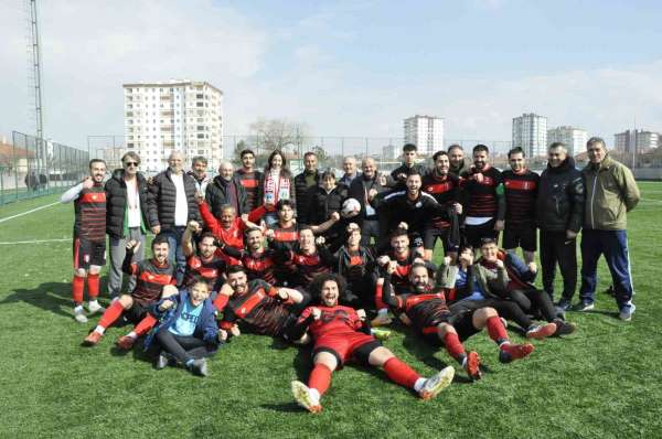 Özvatan Belediyespor'da şampiyonluk sevinci