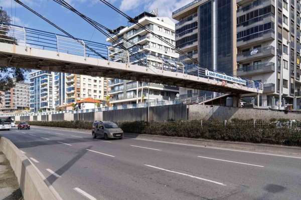 İzmir'de şehitlerin isimleri üstgeçitlerde yaşayacak