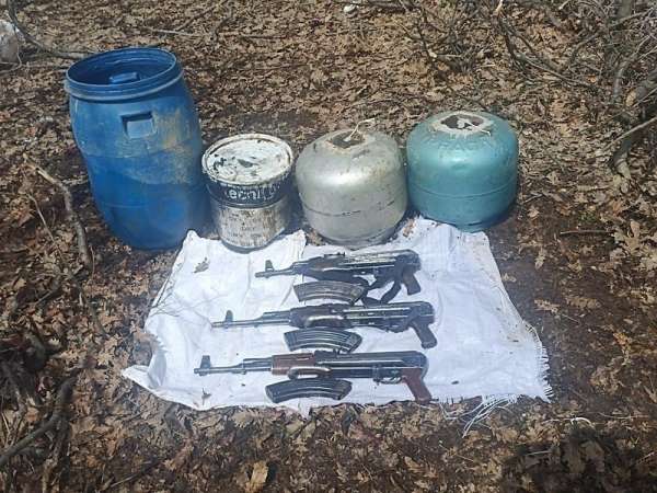 Bingöl'de terör örgütüne ait silah ve patlayıcı ele geçirildi
