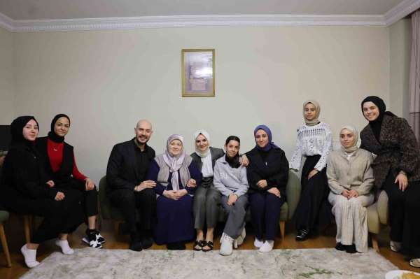 Bakan Göktaş'tan şehit ailesine ziyaret