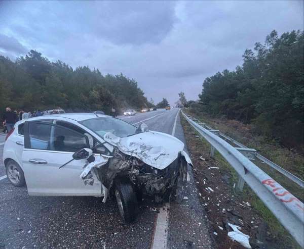 Manavgat'ta zincirleme kaza: 2 yaralı