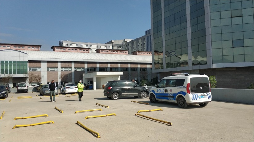 Samsun'da ehliyetsiz sürücü hastanede dehşet saçtı!
