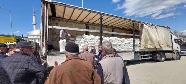 Sinop'ta ilkbahar beslenmesi için arıcılara 54 ton toz şeker