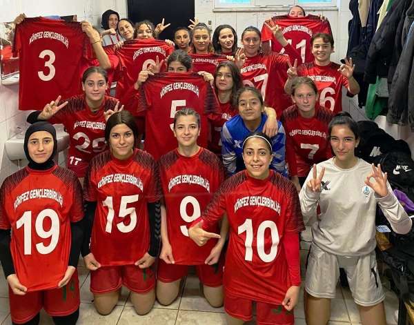 Körfezli kızlar İstanbul Mesudiyespor'u 2-0 yendi