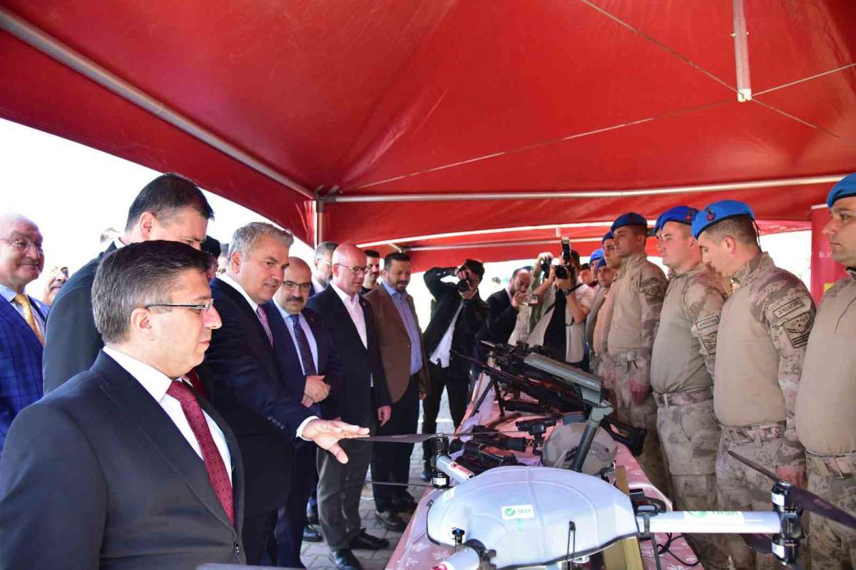 Balıkesir'de Öğrenci İş ve Kariyer fuarı başladı