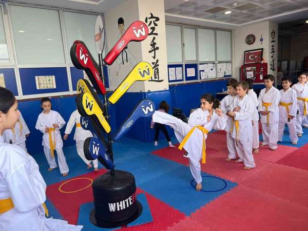 Muş'ta karate kursuna yoğun ilgi