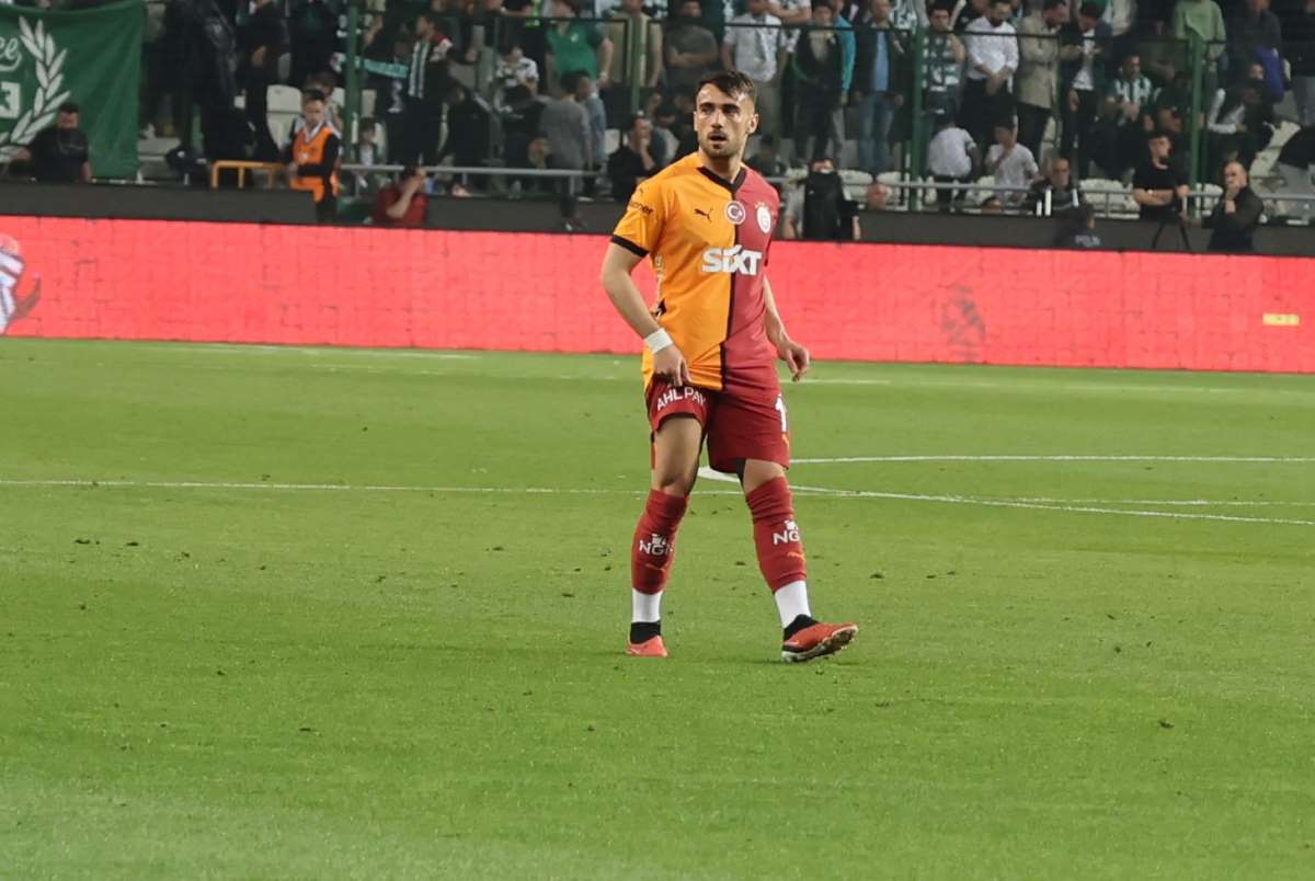 Yunus Akgün, Galatasaray ile 100 maçına çıktı