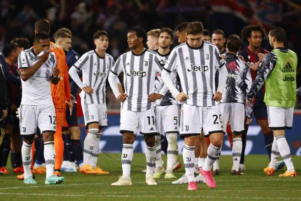 Juventus'a puan silme cezası verildi