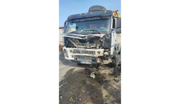 Tarsus'ta trafik kazası: 1 ölü, 1 yaralı