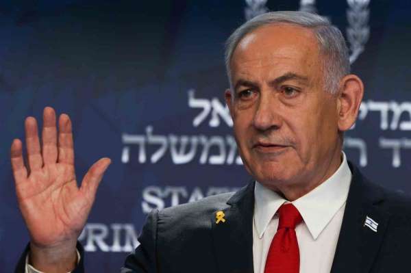 Netanyahu, Filistinlilerin Gazze'den sürgün edilmesini saldırıları sona erdirmek için şart koştu