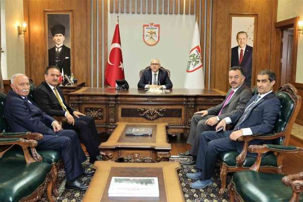 Sivasspor'da yeni yönetim arayışı sürüyor