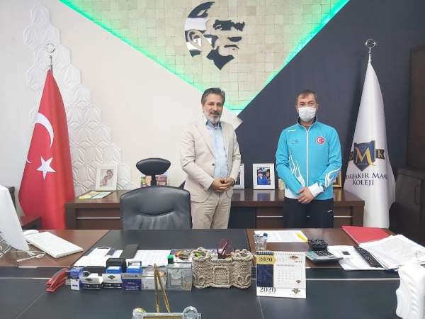 Diyarbakır Maarif Okulları milli atıcı Ömer Akgün'e sponsor oldu