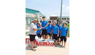 Bursa Büyükşehir Belediyespor U15 Sutopu Takımı ligi üçüncü bitirdi