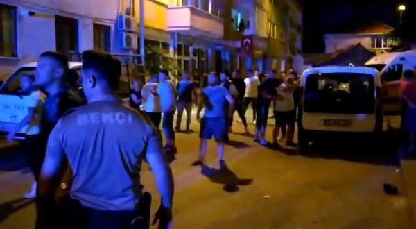 Bursa'da kız çocuğuna taciz iddiası mahalleliyi sokağa döktü - Bursa haber