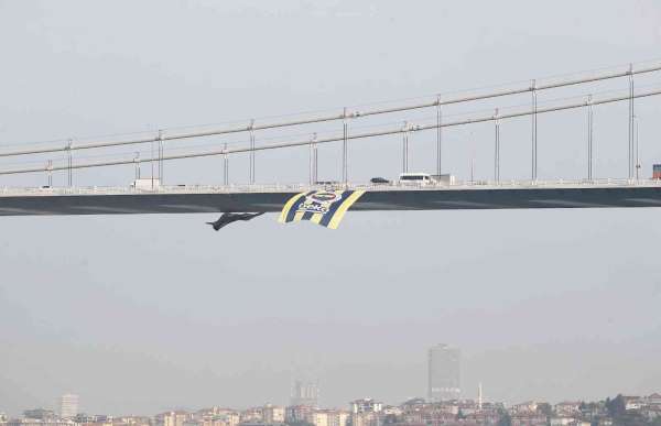 Köprülere Fenerbahçe bayrakları asıldı - İstanbul haber