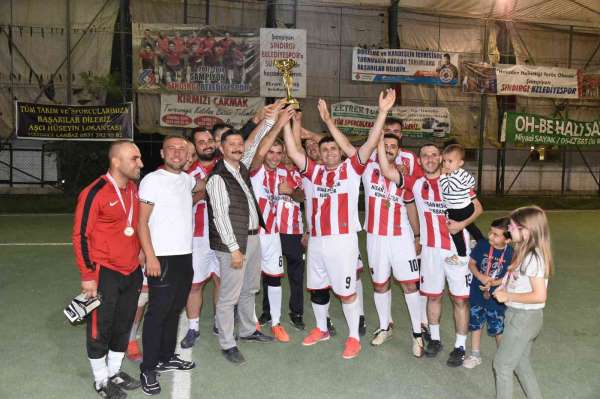 Sındırgı'da kurumlar arası halı saha futbol turnuvasının şampiyonu jandarma oldu - Balıkesir haber
