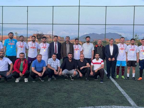 Van'da '1. Futbol Dostluk Turnuvası' sona erdi