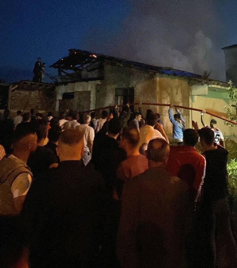 Samsun'da tek katlı evde yangın paniği