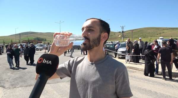 4 kere sınava girdi kazanamadı beşinci denemesine okunmuş suyla geldi: 'Bu kez annemin okunmuş suyuyla sınavı