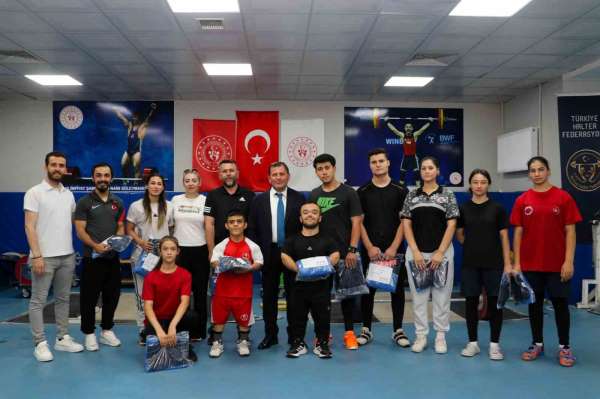 Kayseri'de haltercilere yeni ekipman desteği
