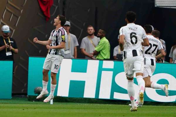 Kenan 'Yıldız'laştı, Juventus rahat kazandı