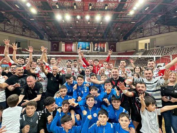 Milletvekili Bozgeyik: 'Gaziantep'in filedeki gururu, Efeler Ligi'nde Biz de Varız'