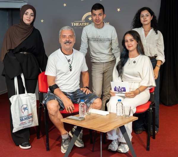 Oyuncu Necmi Yapıcı: 'Herkes oyuncu oluyor ama komedyen olamıyor, dram komediden daha kolay'