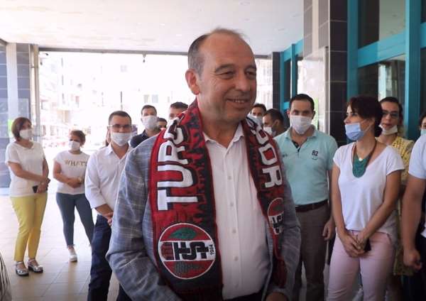 Başkan Akın, Turgutluspor'u Antalya'da yalnız bırakmayacak