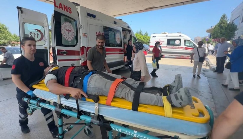 Samsun'da hastane inşaatında üzerine demir parçası düşen işçi yaralandı