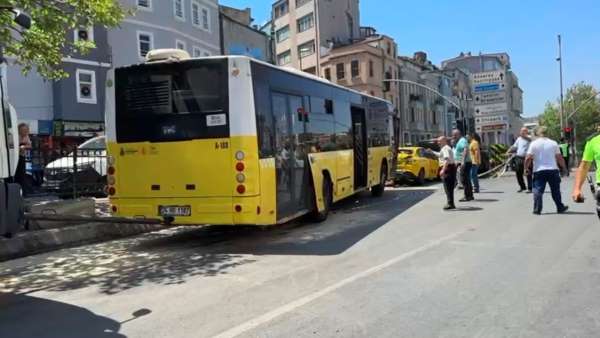 Beyoğlu'nda freni patlayan İETT otobüsü zincirleme kazaya neden oldu: 4 yaralı