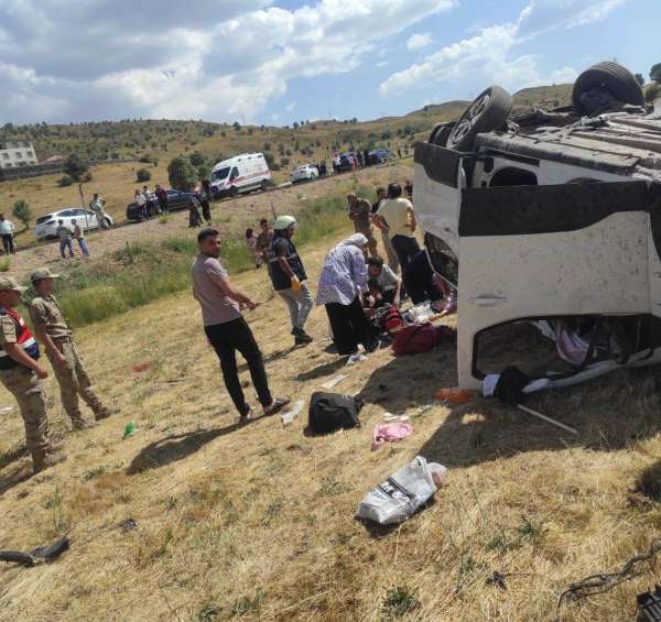 Bingöl'de feci kaza: 1 ölü, 6 yaralı