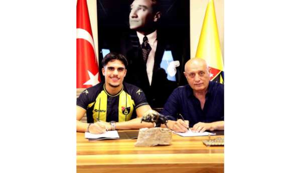 İstanbulspor, genç stoperi renklerine bağladı