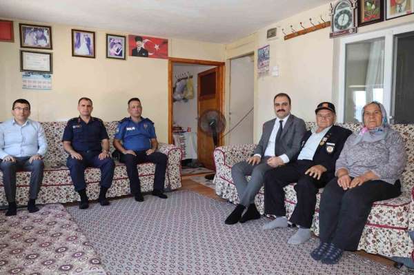Kaymakam Battal, şehit ailesi ve gaziyi yalnız bırakmadı