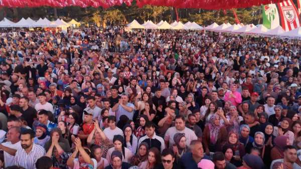 Samsun Festivali'ni duyan 75 bin kişi yaylaya akın etti