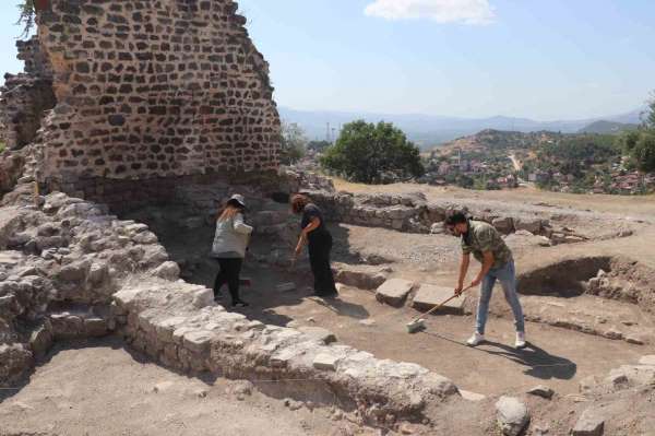 Anadolu'nun ikinci en büyük kalesinde kazı çalışmaları devam ediyor